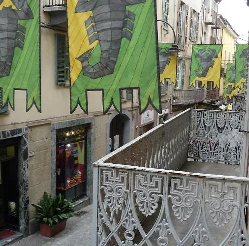 La Casa Di Perpy Centro Storico Διαμέρισμα Ιβρέα