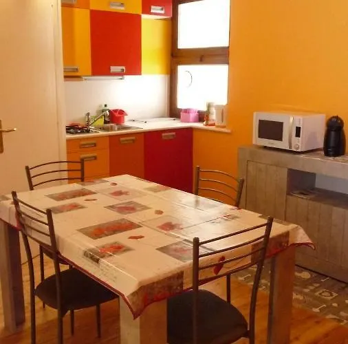 La Casa Di Perpy Centro Storico Ιβρέα